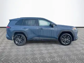 Toyota RAV4 2026 AWD LE 4dr SUV
