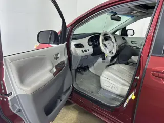 2014 Toyota Sienna