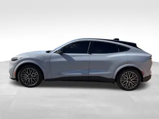 2025 Ford Mustang Mach-E