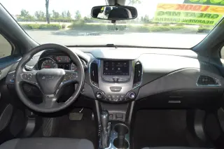 2019 Chevrolet Cruze 4dr HB LT