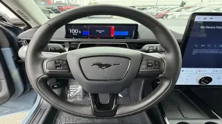 Ford Mustang Mach-E 2023 Select 4dr SUV