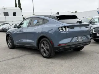 Ford Mustang Mach-E 2023 Select 4dr SUV