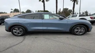Ford Mustang Mach-E 2023 Select 4dr SUV