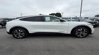 Ford Mustang Mach-E 2023 Premium 4dr SUV