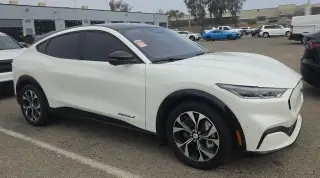 Ford Mustang Mach-E 2023 Premium 4dr SUV