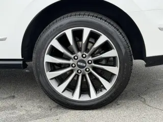 Lincoln Navigator 2021 4x2 Reserve 4dr SUV