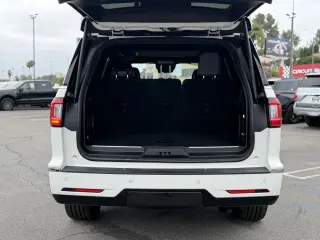 Lincoln Navigator 2021 4x2 Reserve 4dr SUV