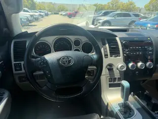 Toyota Tundra 2008 4x4 Limited 4dr CrewMax SB (5.7L V8)