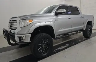 Toyota Tundra 2017 4x2 Limited 4dr CrewMax Cab Pickup SB (5.7L V8)