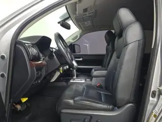 Toyota Tundra 2017 4x2 Limited 4dr CrewMax Cab Pickup SB (5.7L V8)