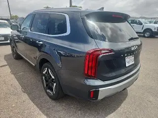 Kia Telluride 2023 AWD S 4dr SUV