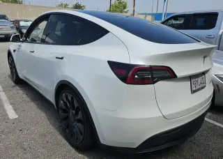 Tesla Model Y 2022 AWD Performance 4dr Crossover