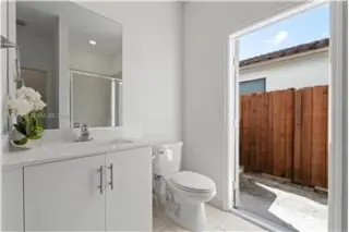 Propiedad de alquiler con 5 dormitorios y 2 baños en HOMESTEAD