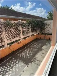 Propiedad de alquiler con 2 dormitorios y 1 baño en LAKE WORTH BEACH