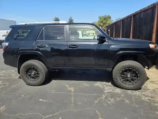 Toyota 4Runner 2016 4x4 SR5 4dr SUV
