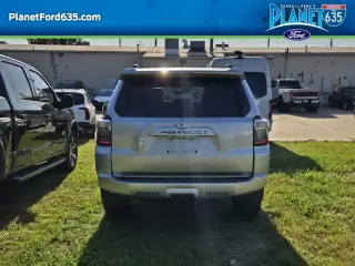 Toyota 4Runner 2022 4x2 SR5 Premium 4dr SUV