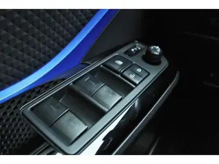 Toyota C-HR 2021 LE 4dr Crossover