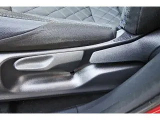 Toyota C-HR 2021 LE 4dr Crossover