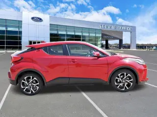 Toyota C-HR 2021 LE 4dr Crossover