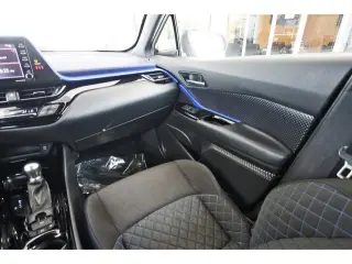 Toyota C-HR 2021 LE 4dr Crossover