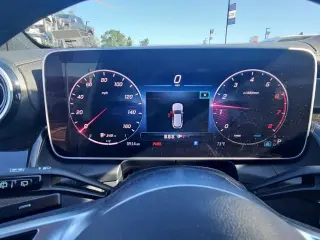 Mercedes-Benz GLC 2024 GLC 300 4dr SUV