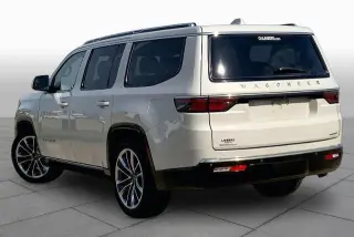 Jeep Wagoneer 2022 4x4 Series III Carbide 4dr SUV