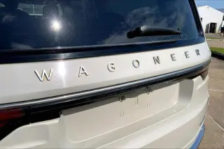 Jeep Wagoneer 2022 4x4 Series III Carbide 4dr SUV