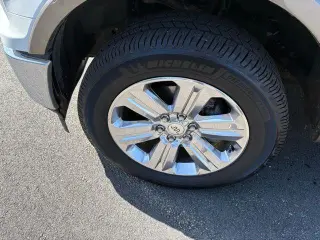 Ford F-150 2019 4x4 Platinum 4dr SuperCrew 5.5 ft. SB