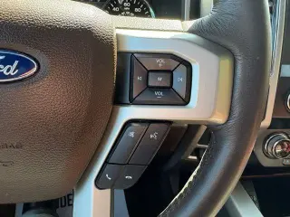 Ford F-150 2019 4x4 Platinum 4dr SuperCrew 5.5 ft. SB