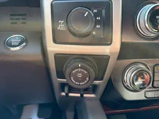 Ford F-150 2019 4x4 Platinum 4dr SuperCrew 5.5 ft. SB