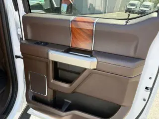 Ford F-150 2019 4x4 Platinum 4dr SuperCrew 5.5 ft. SB