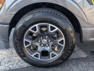 Ford F-150 2025 4x2 STX 4dr SuperCrew 5.5 ft. SB