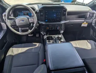 Ford F-150 2025 4x2 STX 4dr SuperCrew 5.5 ft. SB