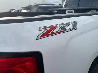 Chevrolet Silverado 2500HD 2015 4x4 LTZ 4dr Double Cab SB