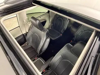 Chrysler Pacifica 2023 Limited 4dr Mini-Van
