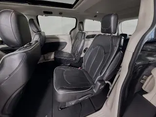 Chrysler Pacifica 2023 Limited 4dr Mini-Van