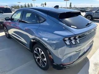 Ford Mustang Mach-E 2023 Premium 4dr SUV