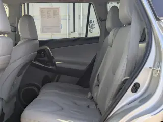 Toyota RAV4 2011 4x4 Limited 4dr SUV V6