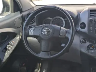 Toyota RAV4 2011 4x4 Limited 4dr SUV V6