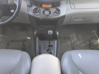 Toyota RAV4 2011 4x4 Limited 4dr SUV V6