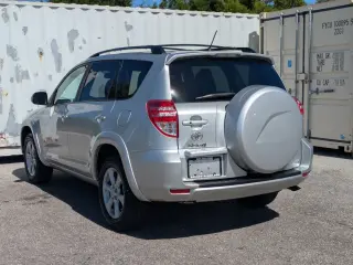 Toyota RAV4 2011 4x4 Limited 4dr SUV V6