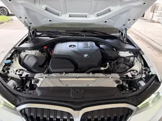 BMW Serie 3 2024 330i Sedán 4 puertas