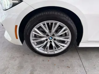 BMW Serie 3 2024 330i Sedán 4 puertas