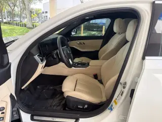 BMW Serie 3 2024 330i Sedán 4 puertas