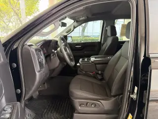 Chevrolet Silverado 1500 2023 4x2 Custom 4dr Crew Cab 5.8 ft. SB