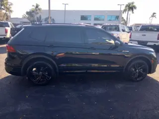 Volkswagen Tiguan 2024 SE R-Line Black 4dr SUV