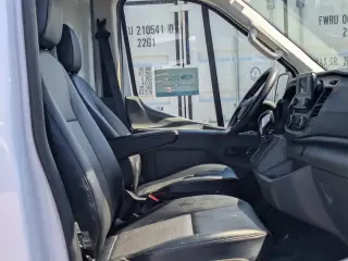 Ford Transit 2023 4WD 250 3 puertas LWB Tetra Alto Furgón de carga