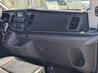 Ford Transit 2023 4WD 250 3 puertas LWB Tetra Alto Furgón de carga