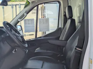 Ford Transit 2023 4WD 250 3 puertas LWB Tetra Alto Furgón de carga