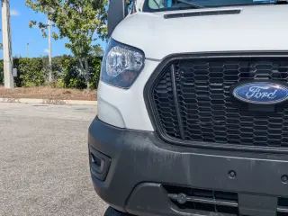 Ford Transit 2023 4WD 250 3 puertas LWB Tetra Alto Furgón de carga